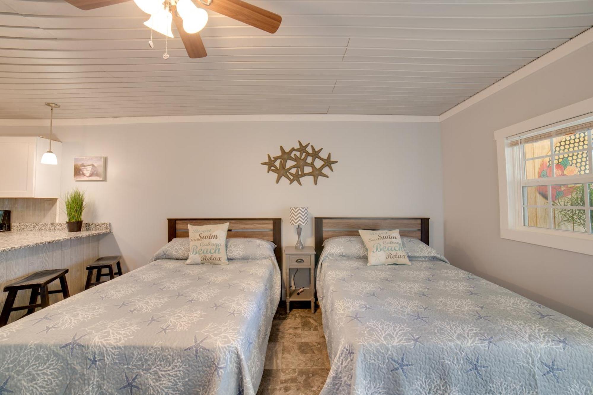 Ocean Isle Beach Studio With Patio - 1 Mi To Pier! Eksteriør billede